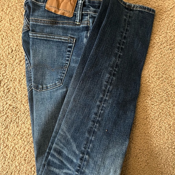 Men’s AE EUC skinny jean. 29/34 Perfect condition. Holes came patched. - Picture 3 of 8